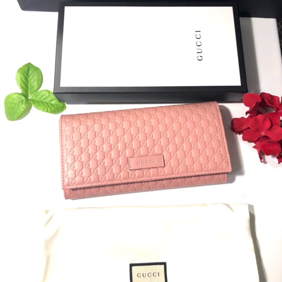Gucci Handbags - Priceis firm 1hrsale🥰Gucci long monogram wallet🥰
